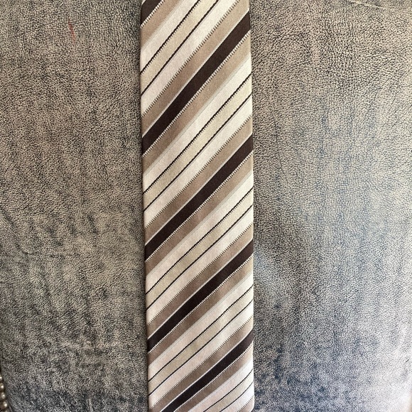 Gucci Tie, Made in Italy - Picture 2 of 3